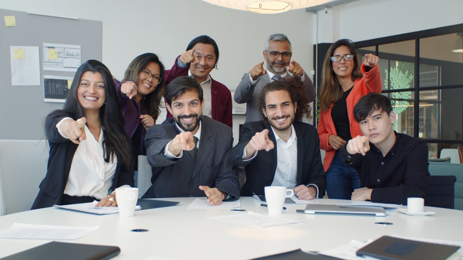 Equipo de Neotepuy en reunión de trabajo